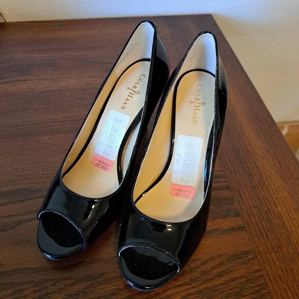 Cole Haan Nike Air Black Patent Leather Peep Toe Pumps Heels Womens Size 6B